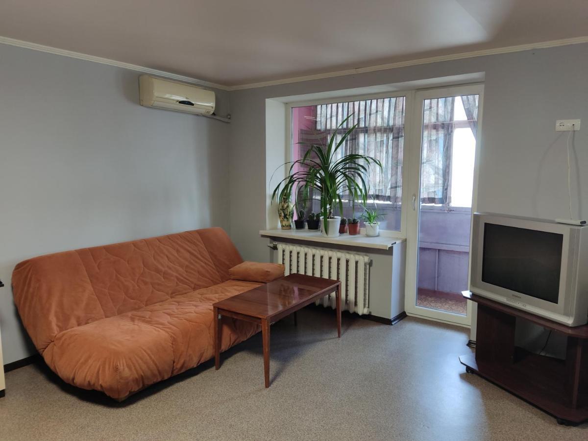 Проспект Миру 35 Krivoy Rog Exterior foto