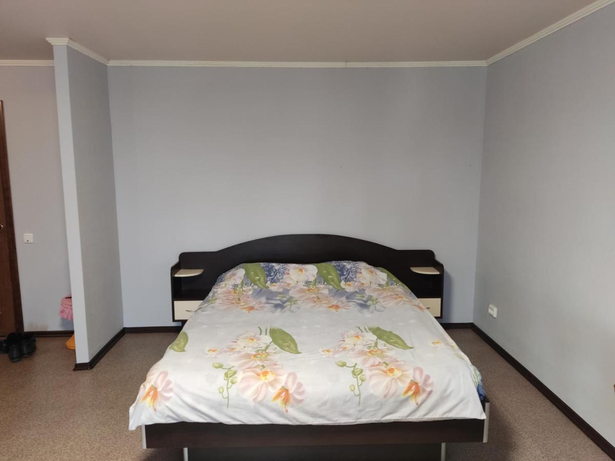 Проспект Миру 35 Krivoy Rog Exterior foto